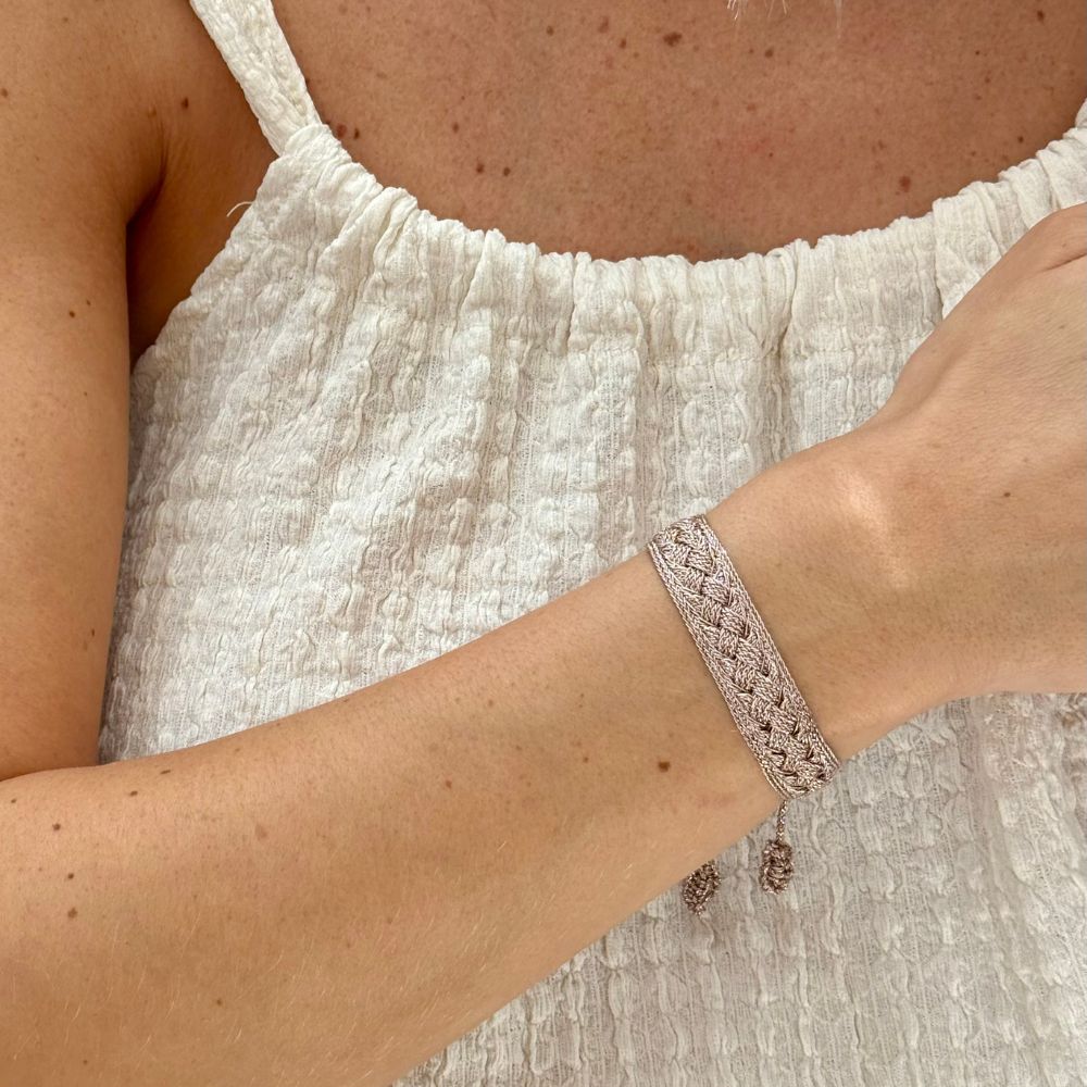 Nour_bracelet_porte
