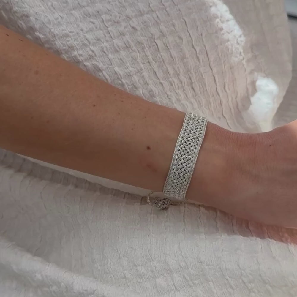 Photo bracelet Louisa porté